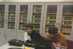 Apitor X - samochód wyscigowy