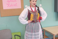 Kolorowe tańce ludowe