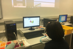 Lego Spike Essential - jaskiniowy samochód