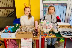 Szkolny kiermasz świąteczny