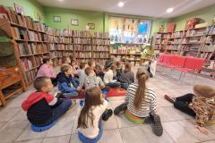 Wycieczka do biblioteki Wycieczka do biblioteki