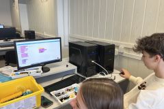 Wyścigi skoczków 8b