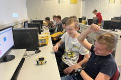 Wyścigi skoczków 8b