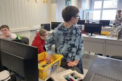 Wyścigi skoczków 8b