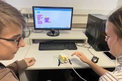 Wyścigi skoczków 8b