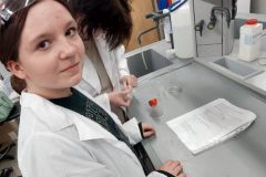Zajecia laboratoryjne na Wydziale Chemii