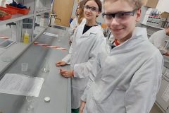 Zajecia laboratoryjne na Wydziale Chemii